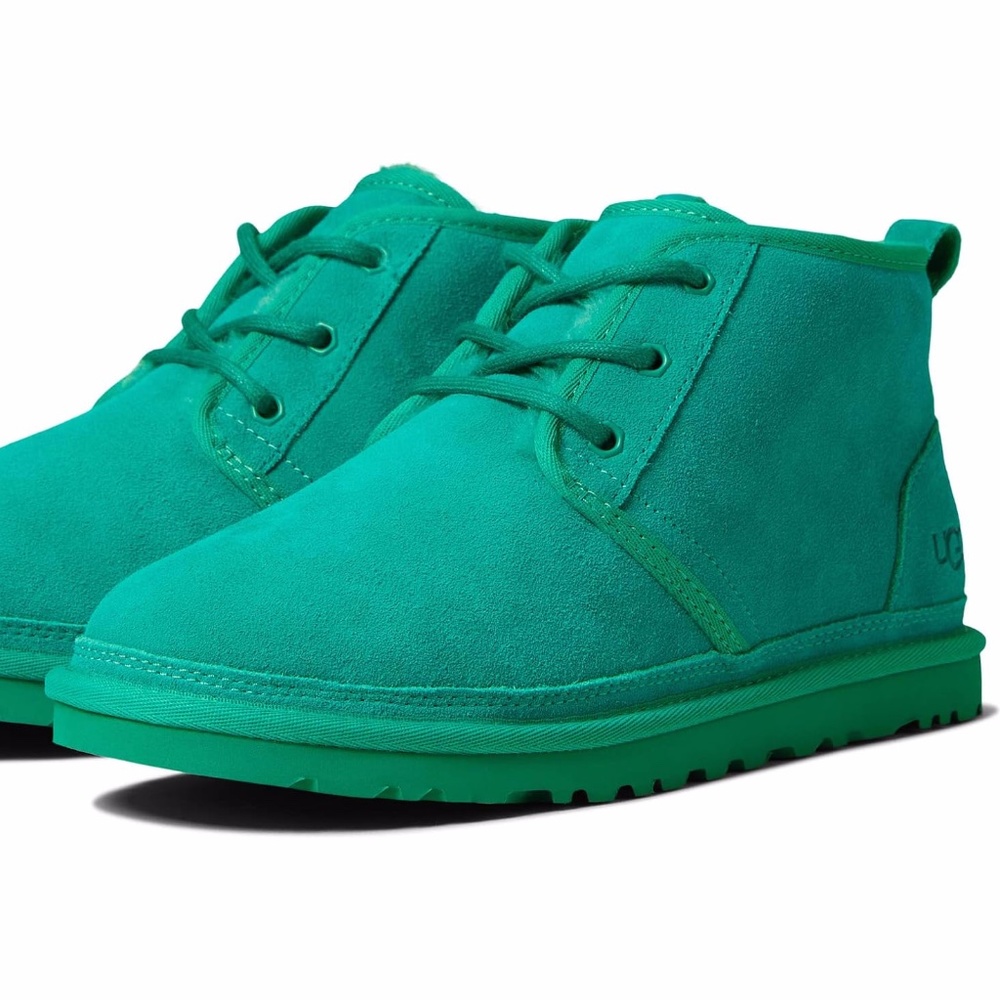 PRICE DROP!!   UGGS Neumel Chukka Boots EMERALD GREEN!! New!